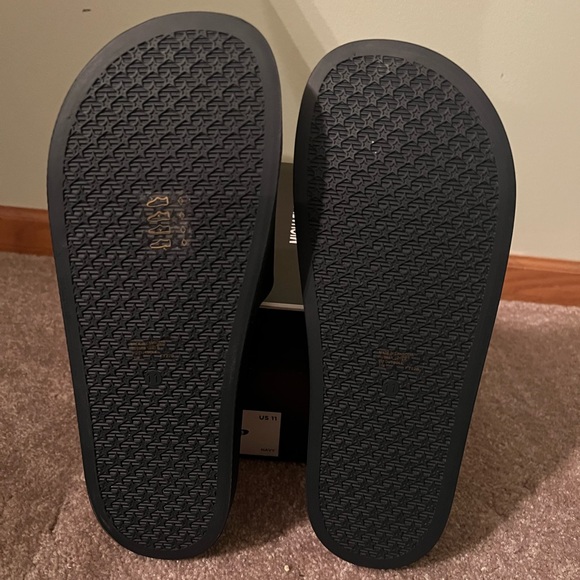 Michale Kors navy slides - Picture 3 of 4